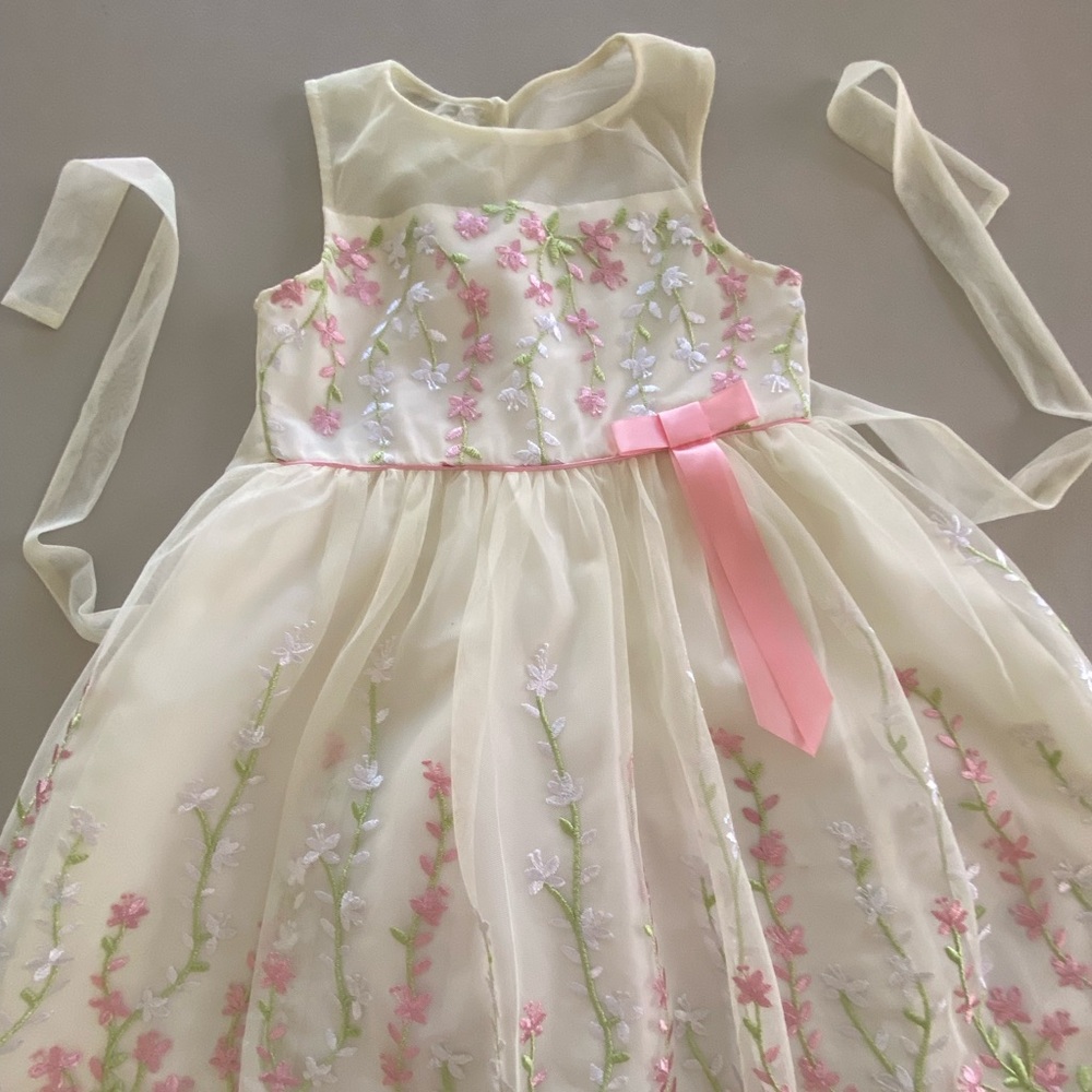 Beautiful spring dress size 5T